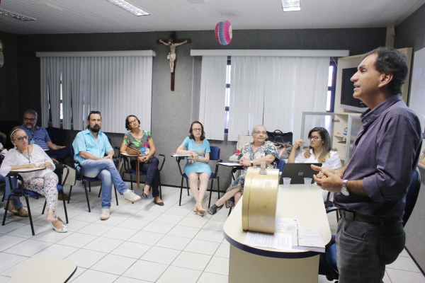 Luís Edson Sales ao falar sobre o tema para servidores e servidoras