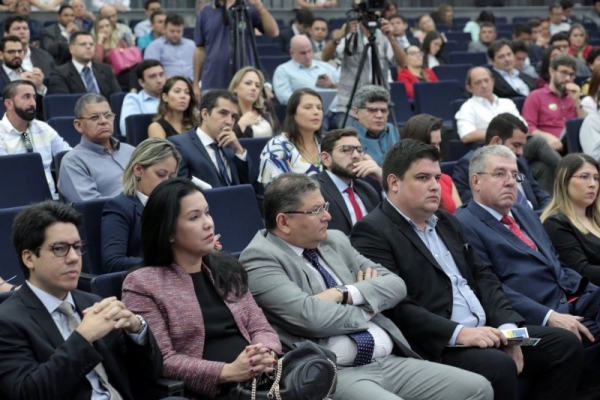 Evento prossegue nesta tarde, com paineis e lançamentos de livros referentes à área