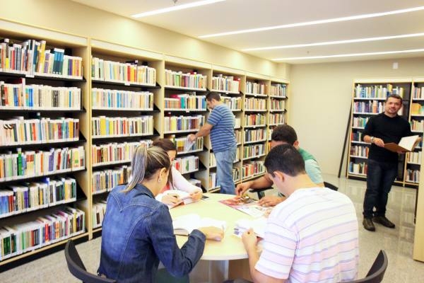 Biblioteca César Cals de Oliveira