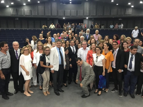 Anúncio foi realizado no auditório Murilo Aguiar, com parlamentares, diretores e servidores