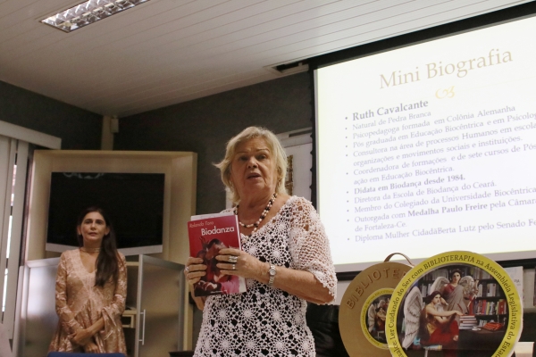 Ruth Cavalcante durante a poética realizada nesta quinta-feira (21/03)