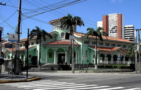 Náutico realiza Feira do Livro