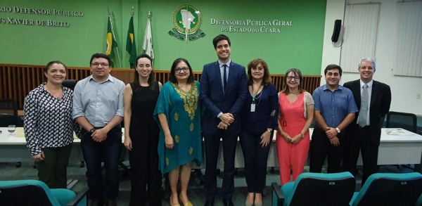 Participantes da reunião que envolveu controladores de órgãos públicos, nesta segunda-feira (10/06)