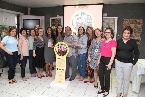 Servidores e servidoras durante a atividade realizada na última quinta-feira (08/08)