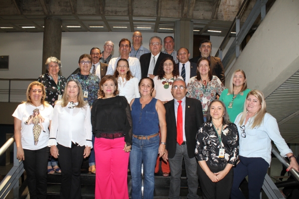 Servidores e servidoras da Assembleia reunidos 30 anos depois da Constituinte Estadual