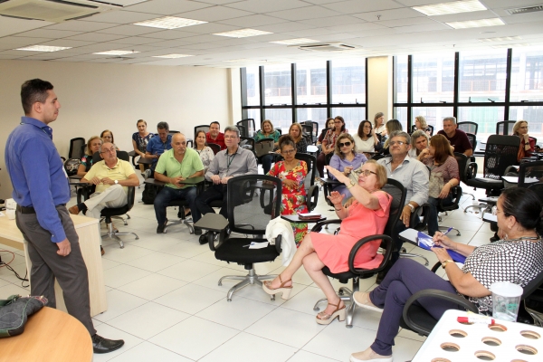 Curso teve aula inicial na manhã desta terça-feira (05/11)