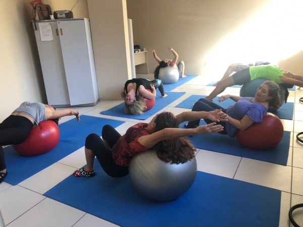 Pilates é uma boa ferramenta para manter-se em forma e combater o estresse