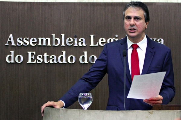 Governador Camilo Santana durante pronunciamento realizado nesta segunda-feira (03/02)