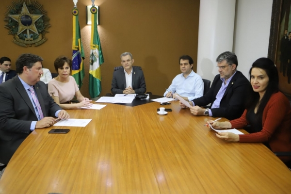 Plano foi anunciado pelo presidente da Assembleia, José Sarto (centro), em 23 de outubro de 2019, após reunião da Mesa Diretora da Casa