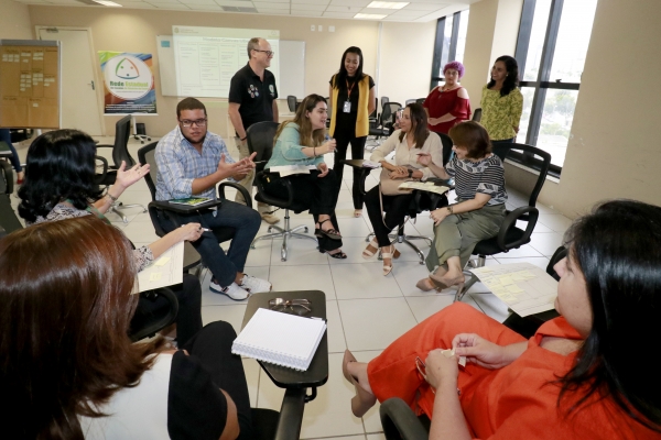 Integrantes da Rede Estadual durante a reunião realizada na Unipace