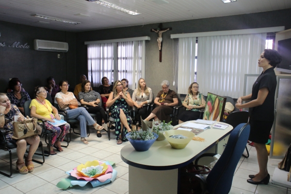 Servidores participam de mais uma edição do em Rodas de Biblioterapia