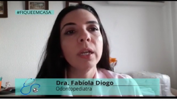 Odontopediatra Fabíola Diogo do DSAS orienta cuidados com a dentição dos filhos