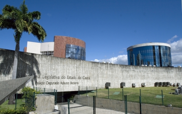 Medida foi defininda nesta quinta-feira (21/05)