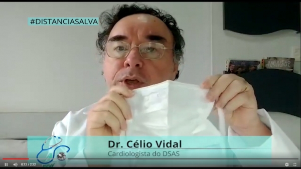 Médico Célio Vidal orienta sobre uso da máscara