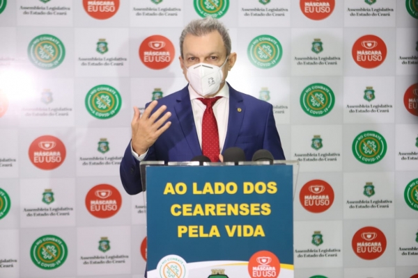 Presidente José Sarto durante coletiva de imprensa realizada nesta quinta-feira 