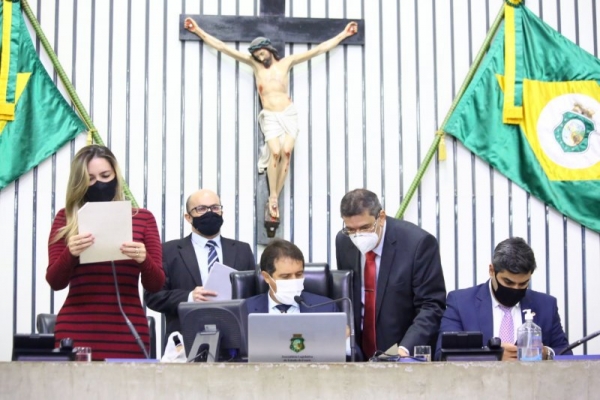 Deputada Augusta Brito preside o colegiado