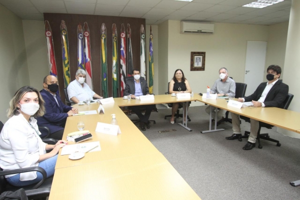 Reunião do colegiado contou com a presença do presidente da Assembleia, Evandro Leitão