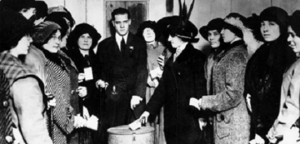 Código Eleitoral passou a assegurar o voto feminino em 24 de fevereiro de 1932