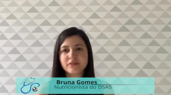 Nutricionista Bruna Gomes orienta sobre a ingestão de alimentos com Ômega três, entre outros