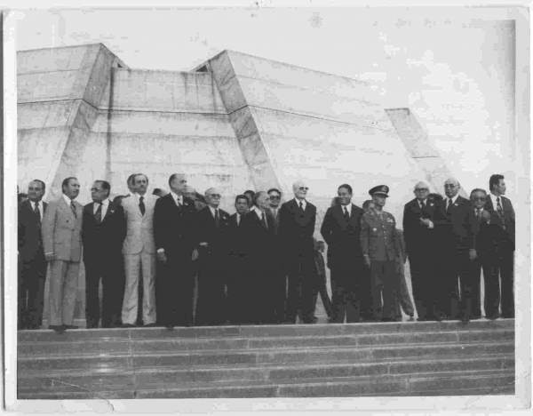 Inauguração da sede do Poder Legislativo, em 13 de maio de 1977