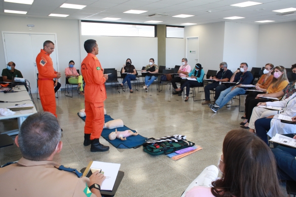 Servidores participaram do curso no Auditório do Anexo III da Alece