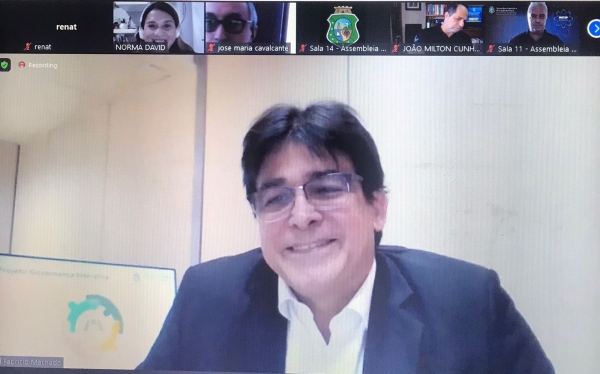 Diretor legislativo da Alece, Fabrício Machado, durante Webinar