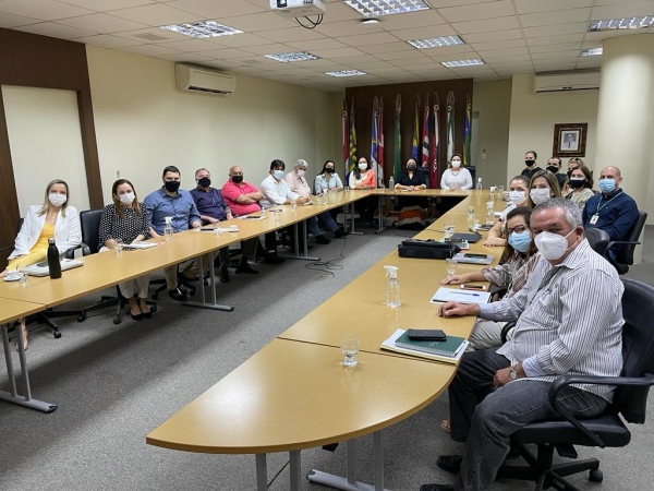 Integrantes do Coge durante a reunião