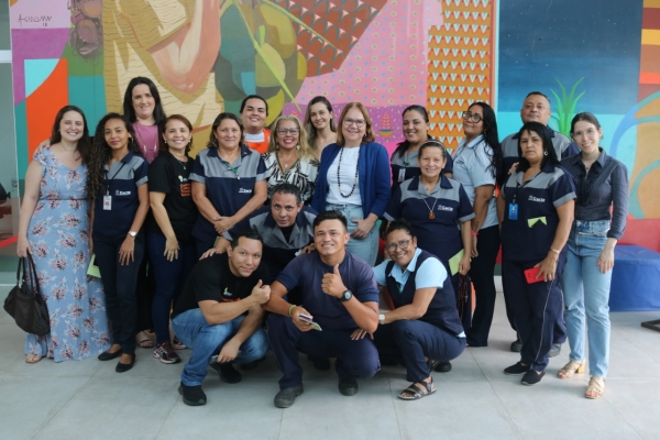 Colaboradores da Alece foram recebidos pela superintendente da Escola, Selene Penaforte