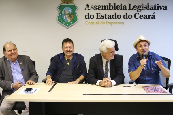 Gilson Moreira, Lucarocas, Pio Barbosa e Aldo Anísio Paiva durante o sarau