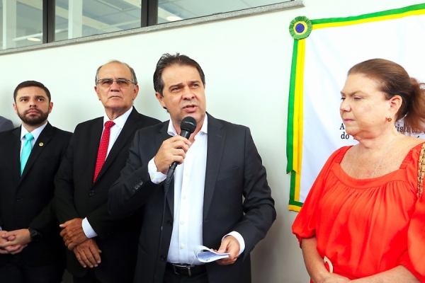 Deputados Júlio César Filho, Antônio Granja, Evandro Leitão e Fernanda Pessoa durante a inauguração