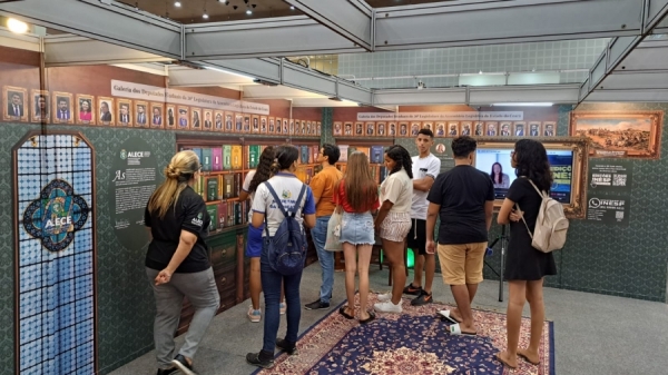 Inesp manteve estande na XIV Bienal Internacional do Livro do Ceará, em novembro de 2022