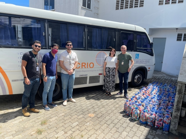 Comitê faz entrega de podutos plásticos arrecadados