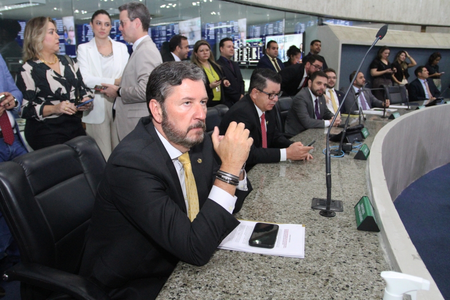 Deputado Romeu Aldigueri é o líder do Governo na Alece