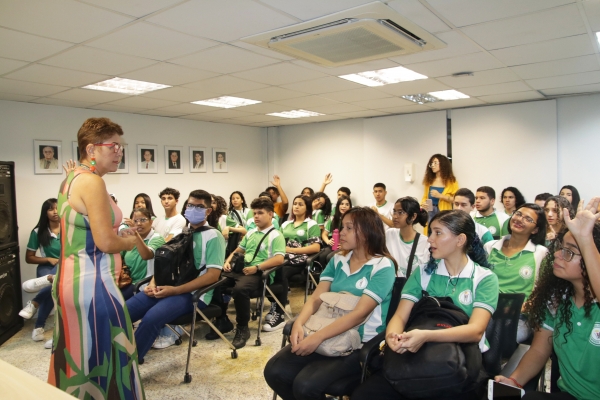 Projeto recebeu 417 estudantes até 9 de março