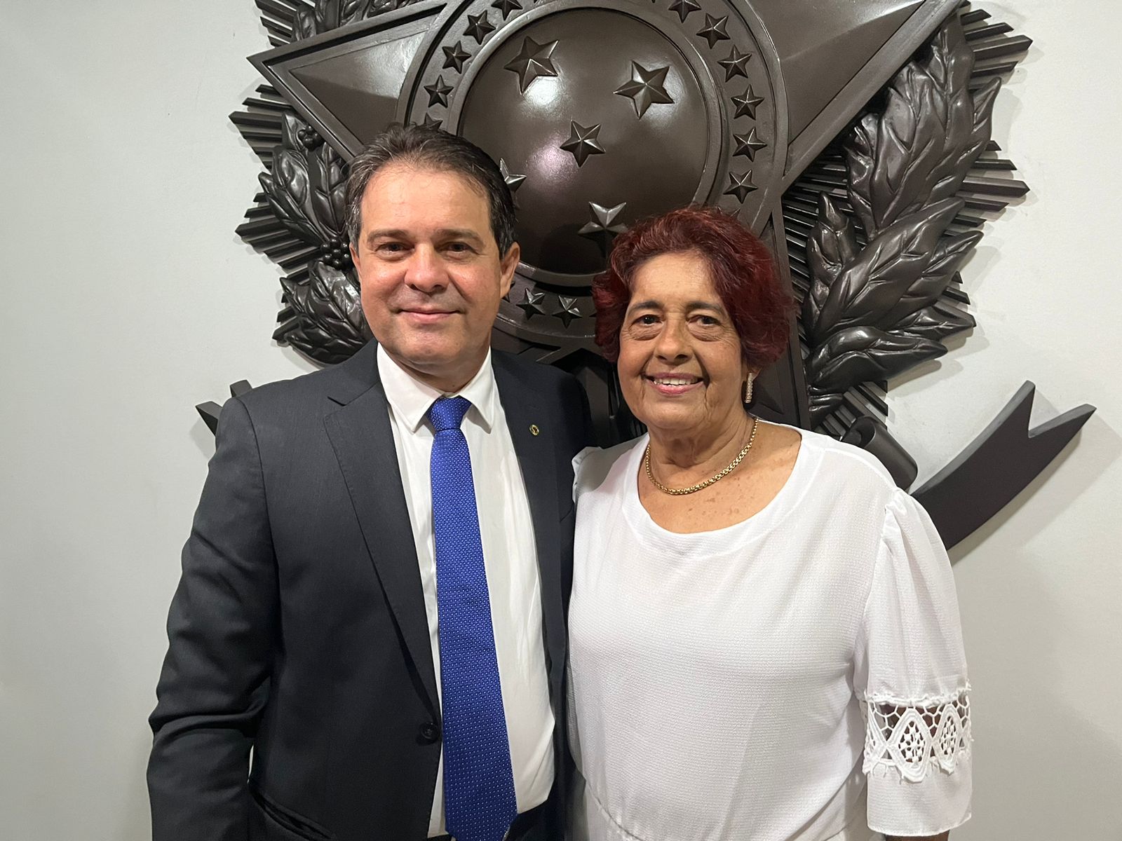 Deputado Evandro Leitão e sua mãe, Sílvia Leitão