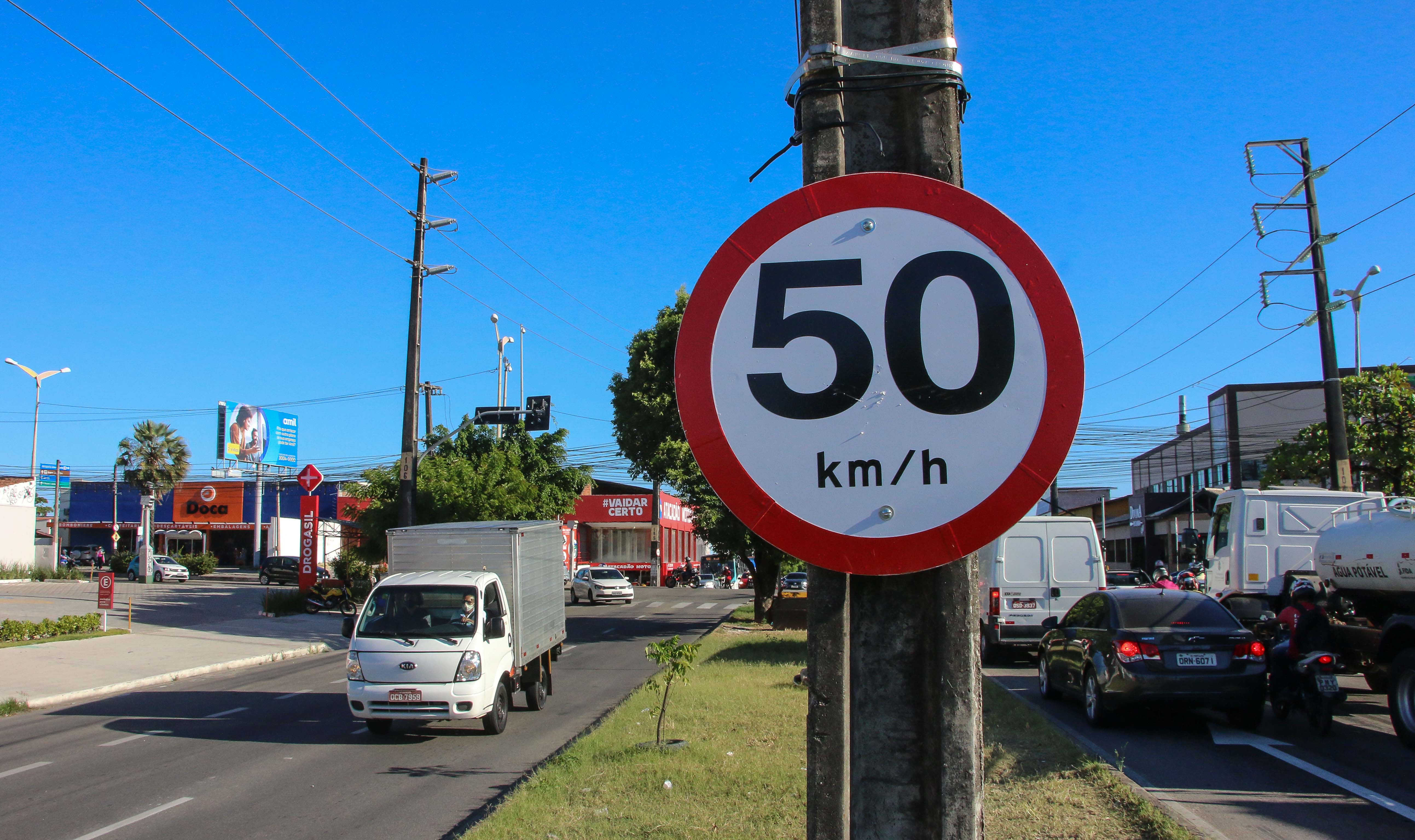 Robério Lessa chama atenção para cuidados diante das mudanças de velocidade em Fortaleza