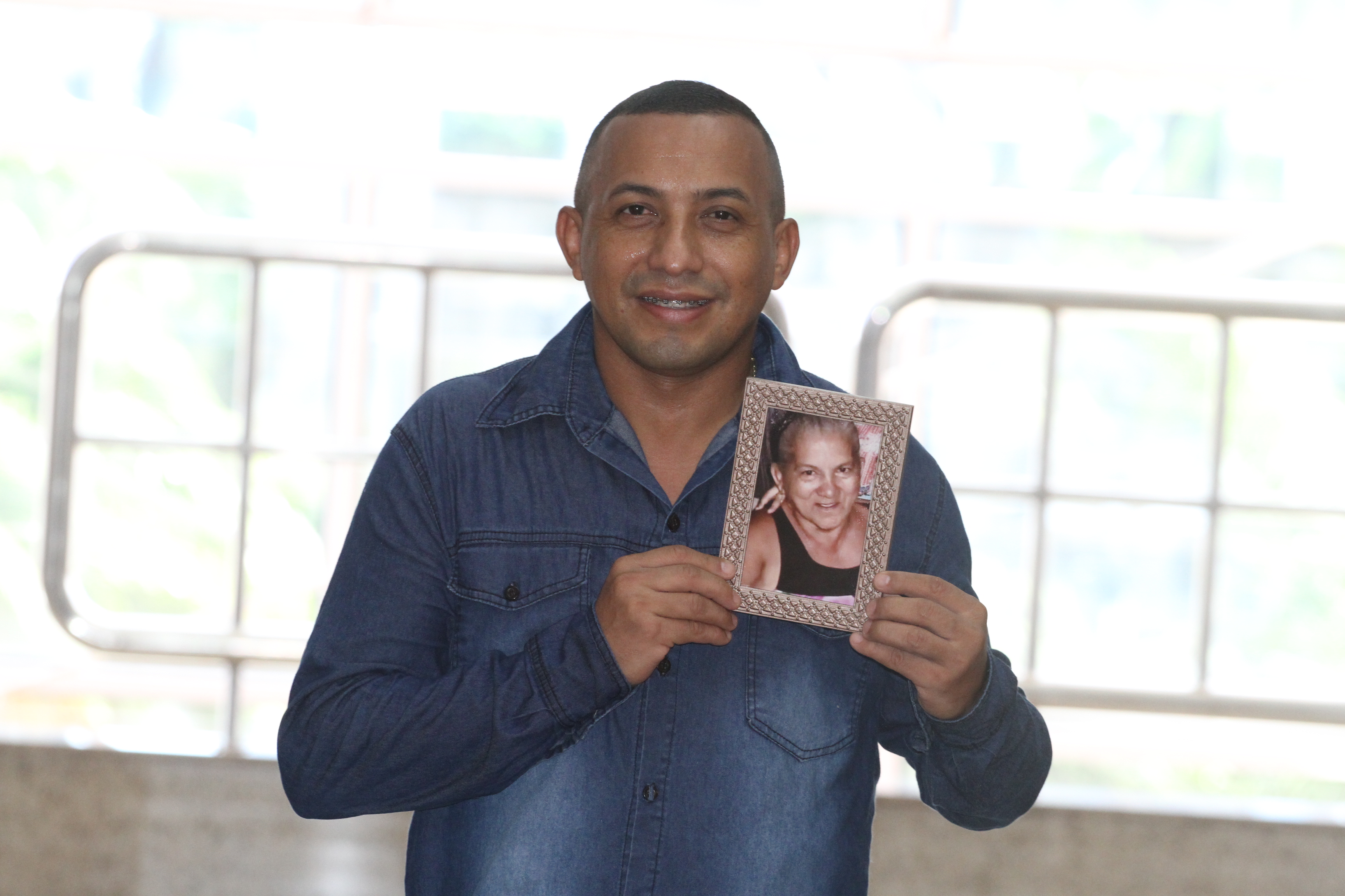 Tiaguinho recorda episódios variados vividos com a mãe Maria Freitas de Andrade