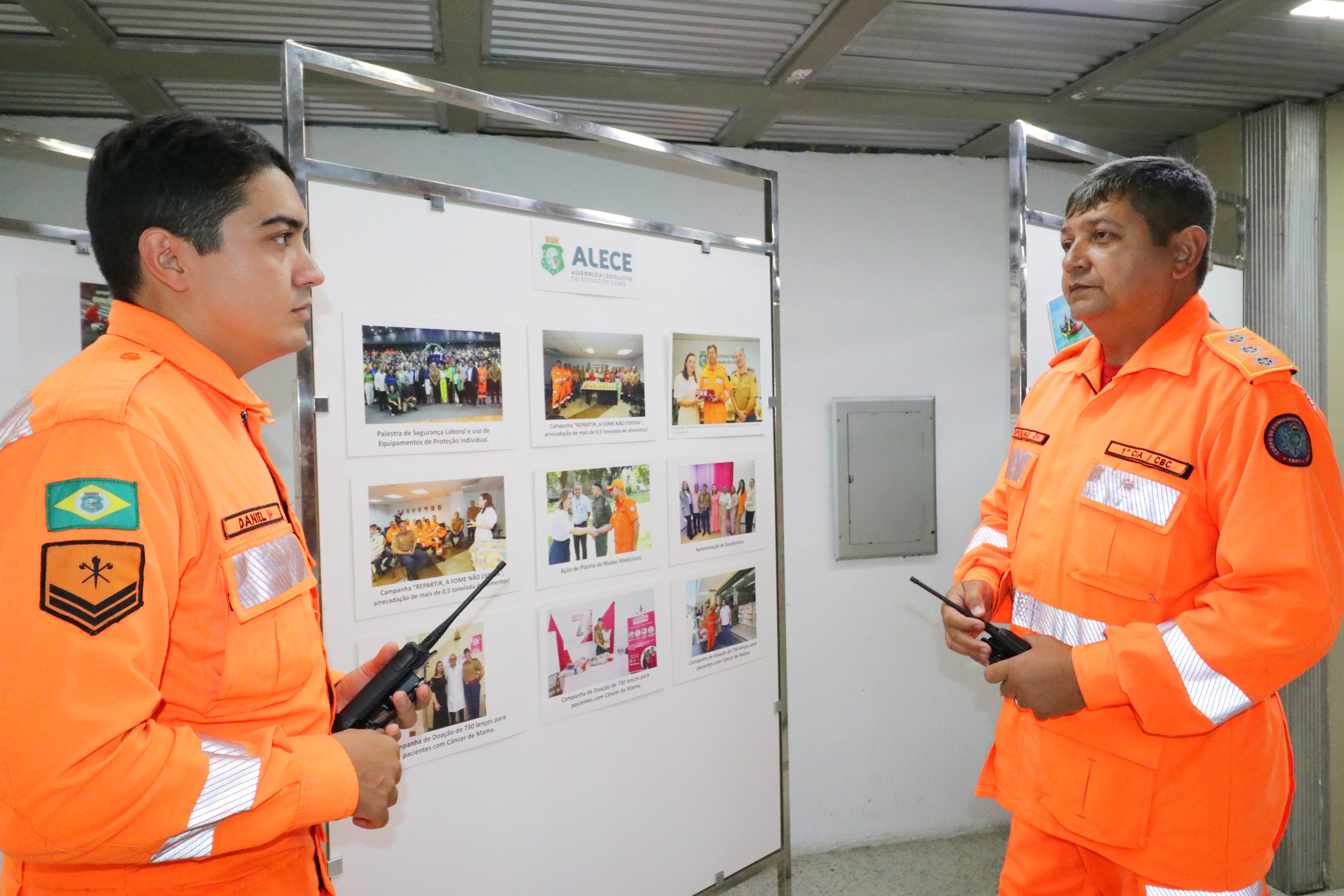 Exposição fotográfica na Alece tratou de ações dos bombeiros no Estado