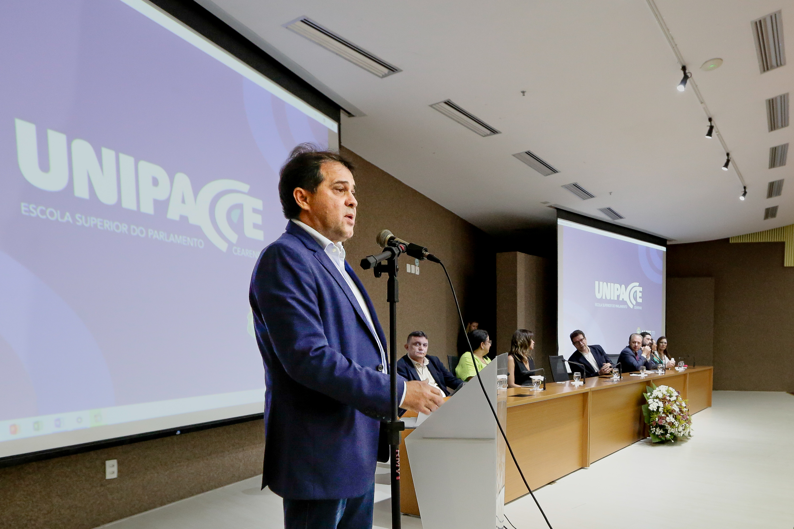 Presidente da Alece, Evandro Leitão, na aula inaugural