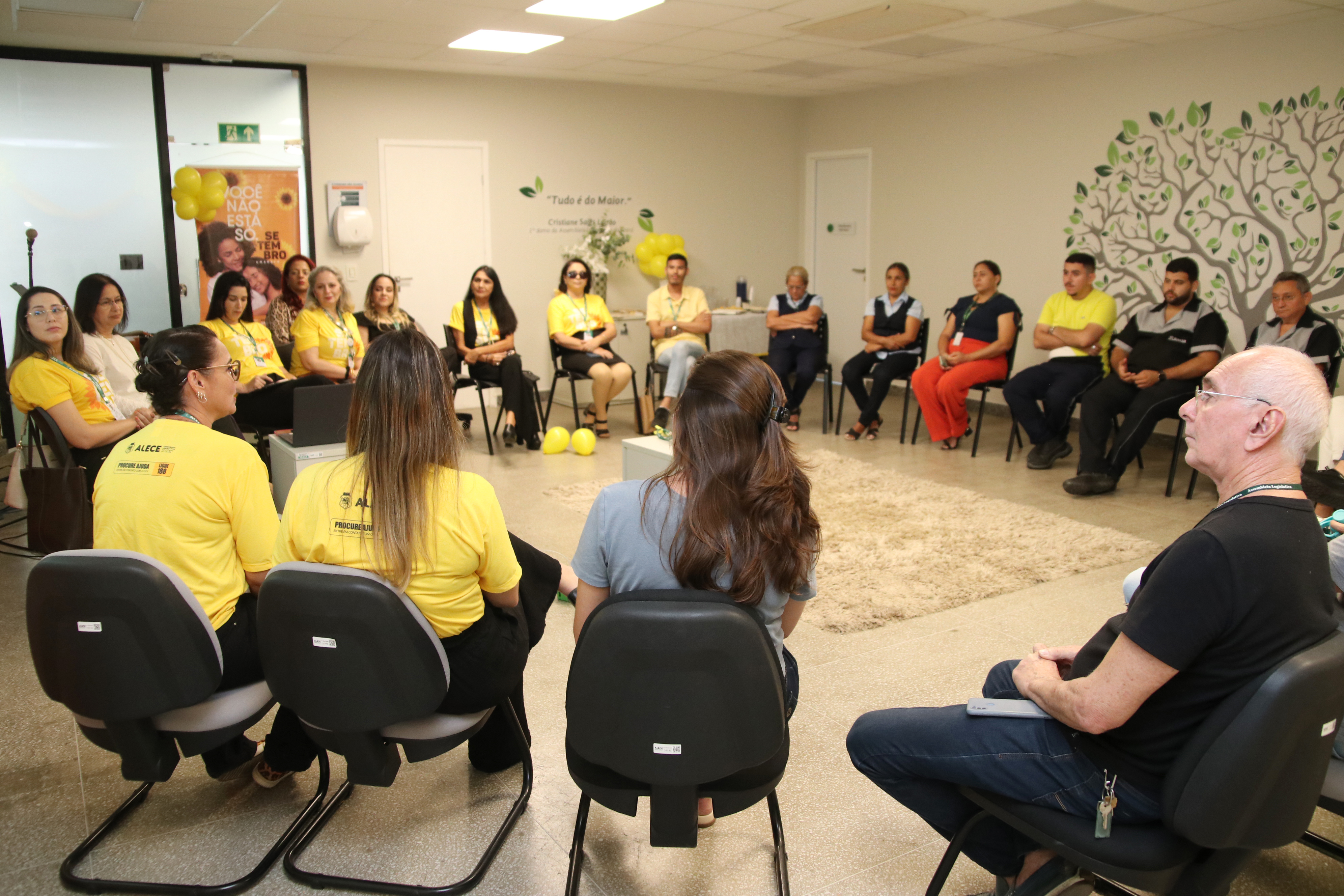 Servidores e profissionais terceirizados participaram da atividade
