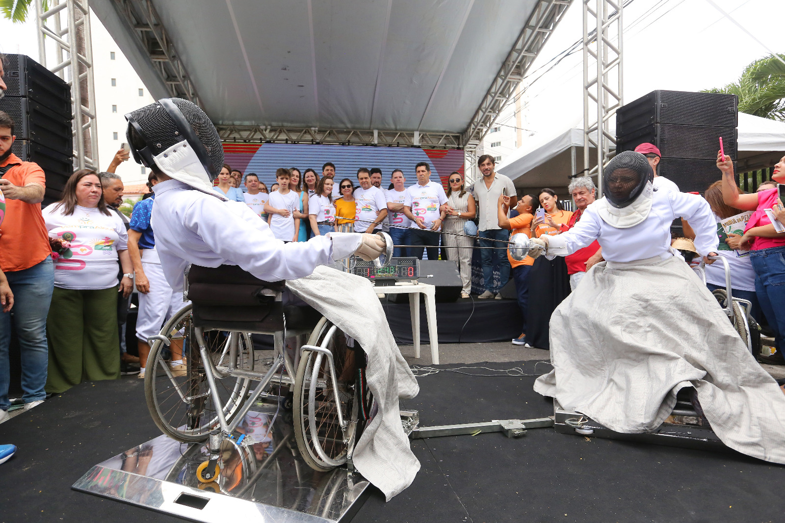 Presidente da Alece, Evandro Leitão, e parlamentares acompanharam atividades