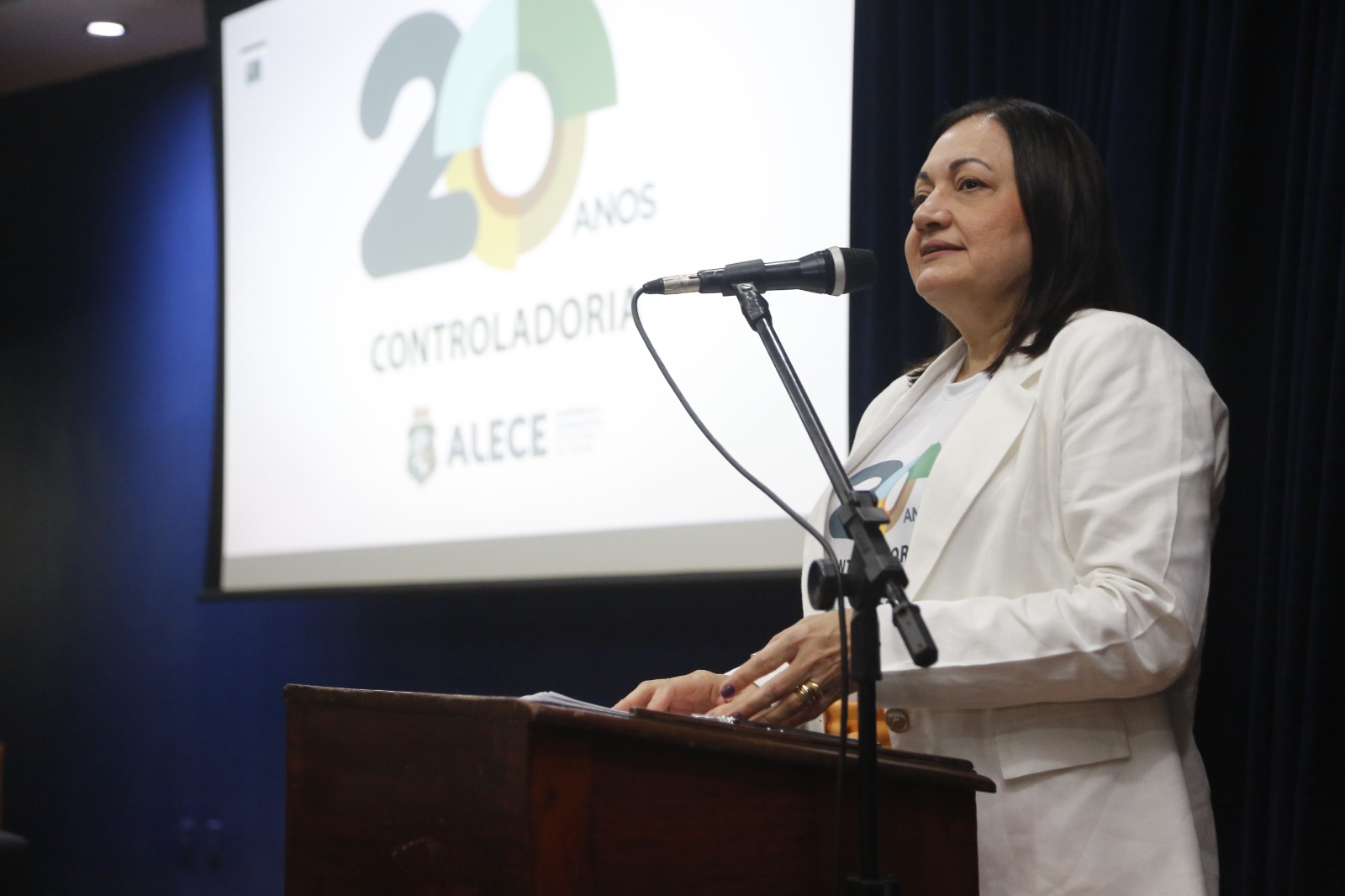 Silvia Helena Correia , Controladora da Alece