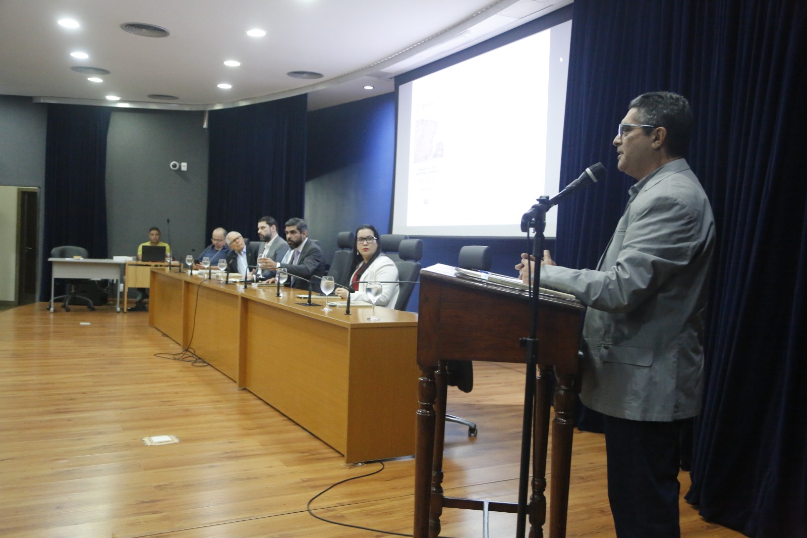 Professor João Bosco Gaspar, membro do Celditec e autor do livro, falou da importância do livro para o Ceará