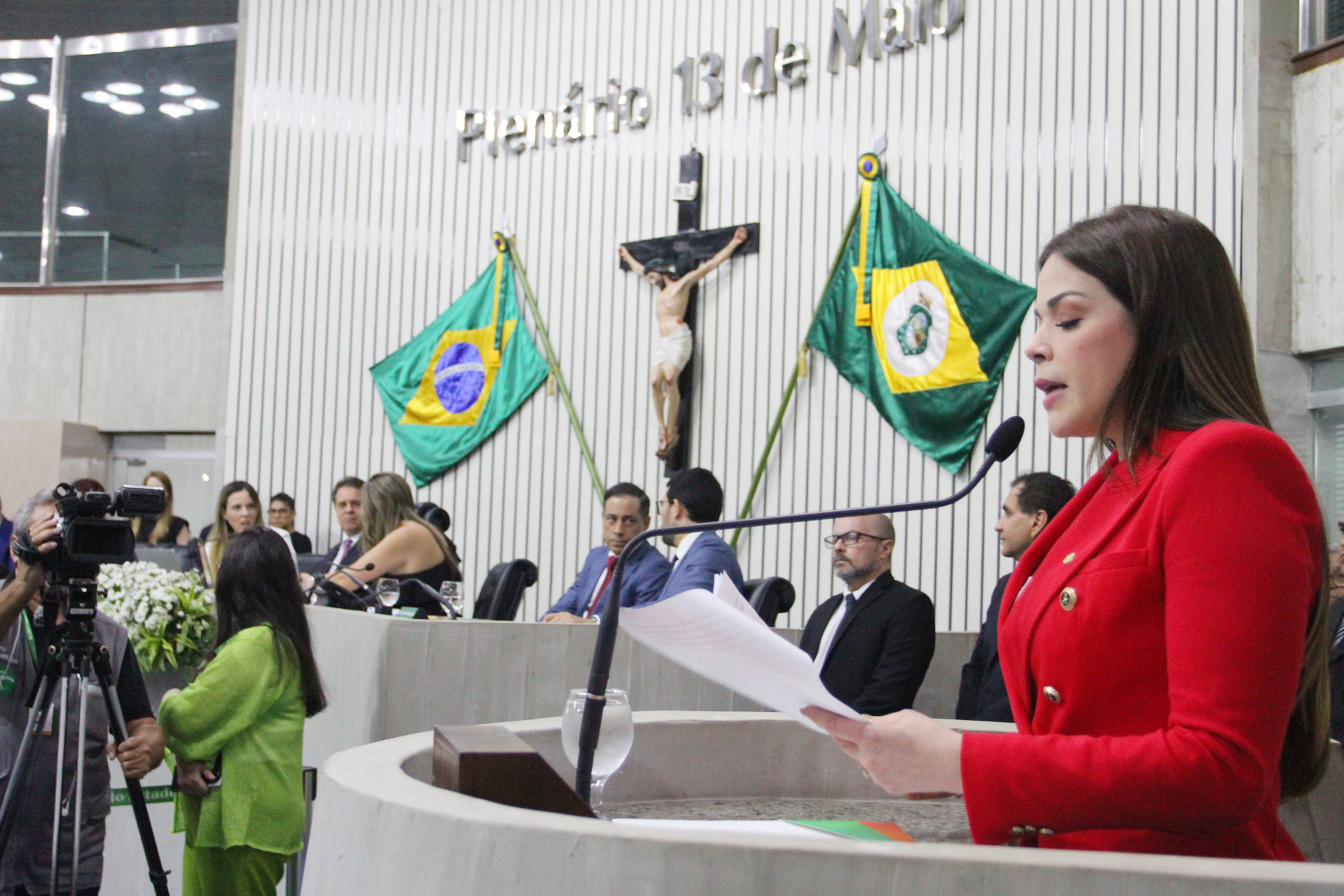 Portaria é assinada pela 1ª secretária em exercício da Alece, deputada Juliana Lucena