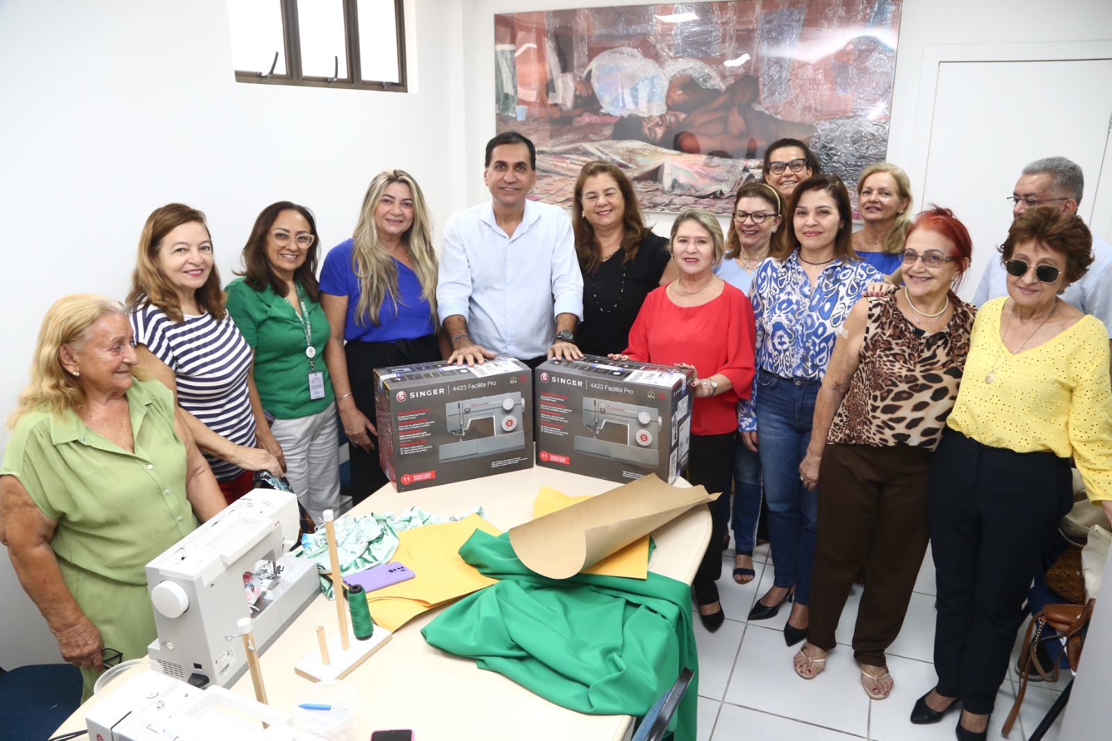 Luis Edson Sales, presidente da Assalce, fez a entrega dos equipamentos