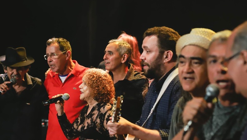 Show "Tantos Versos, Sonhos e Canções - 25 Anos de Música" será nesta quarta-feira (14/08)