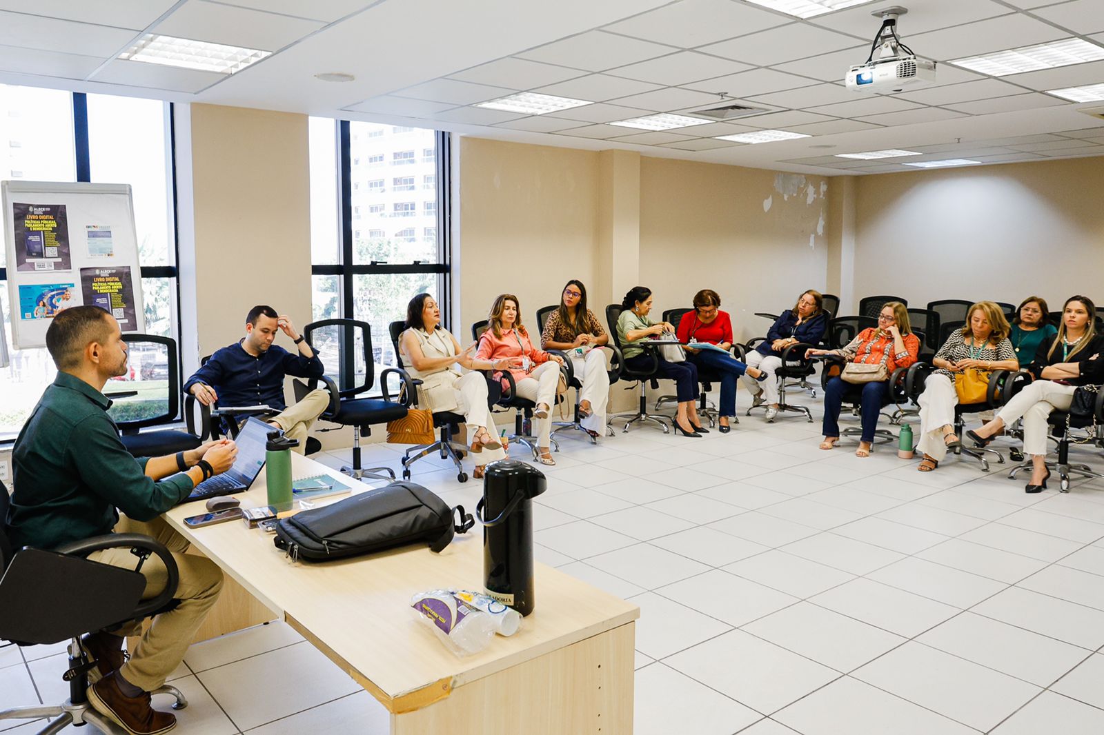 Servidores da Controlodoria debatem melhoria contínua por meio da avaliação gerencial mensal