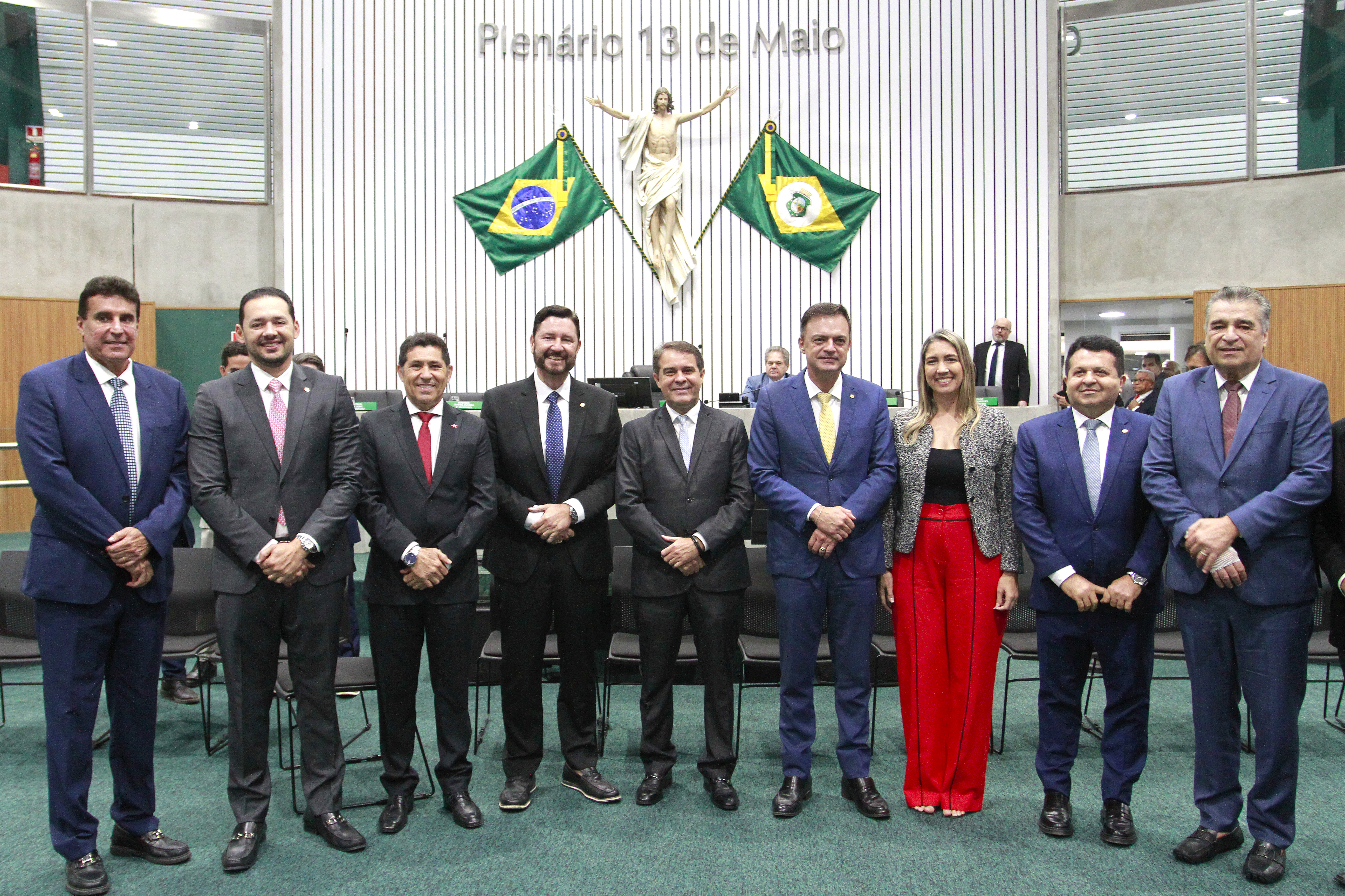 Parlamentares da atual Mesa Diretora e integrantes da chapa eleita