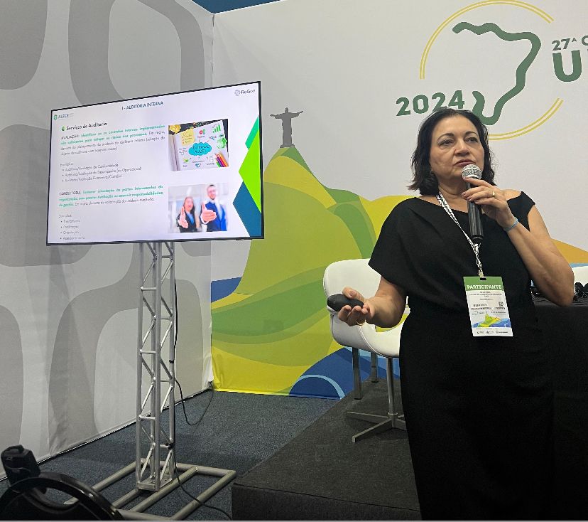 Sílvia Correia, controladora da Alece, durante a Conferência