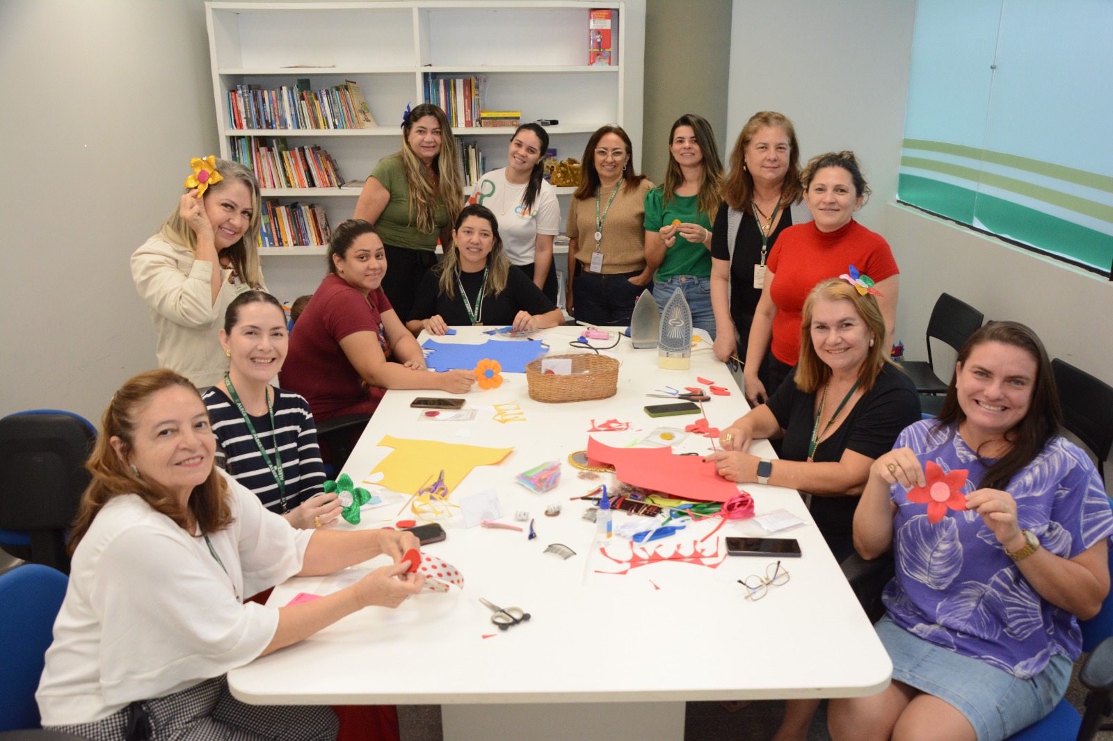 Famílias participam de rodas de conversa, oficinas e contam com suporte da equipe de psicologia do Ciadi